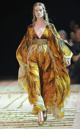 Illustration for article titled Sarah Burton Pulls Off McQueen Without McQueen